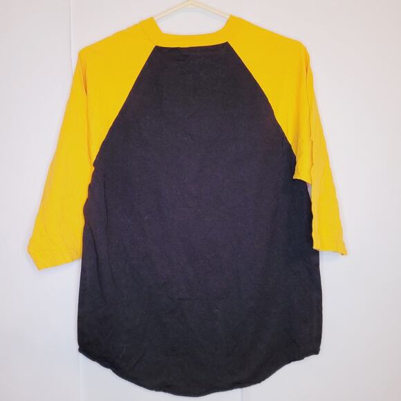 Jolly Roger raglan sleeve black and gold tshirt - Picture 5 of 6